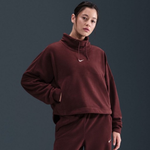 Nike Tops - NWT Nike Therma-FIT Sweatshirt